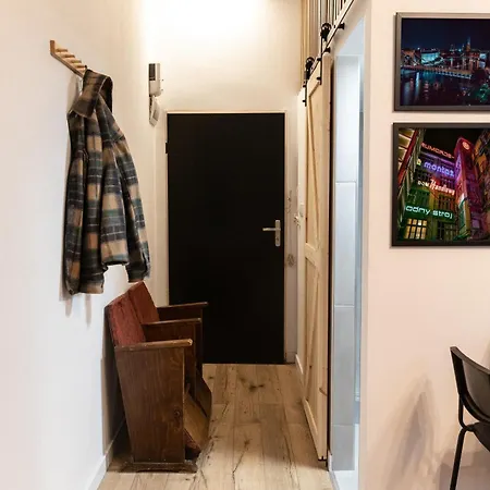 Przy Dworcu Glownym Pkp Vratislav