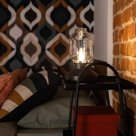 Przy Dworcu Glownym Pkp Vratislav